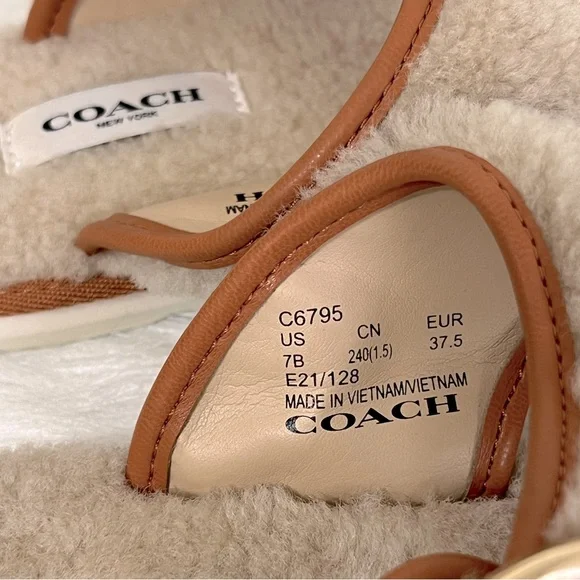 Women's Beige & Brown Fuzzy Thong Sandals w. Gold Hardware Size 37.5 - Picture 9 of 10